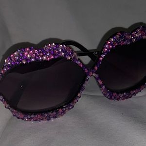ROYAL KISS (LIP SUNGLASSES)